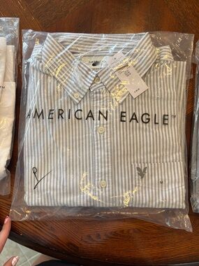 American Eagle Outfitters Men’s White and Gray Striped Button-Down Shirt